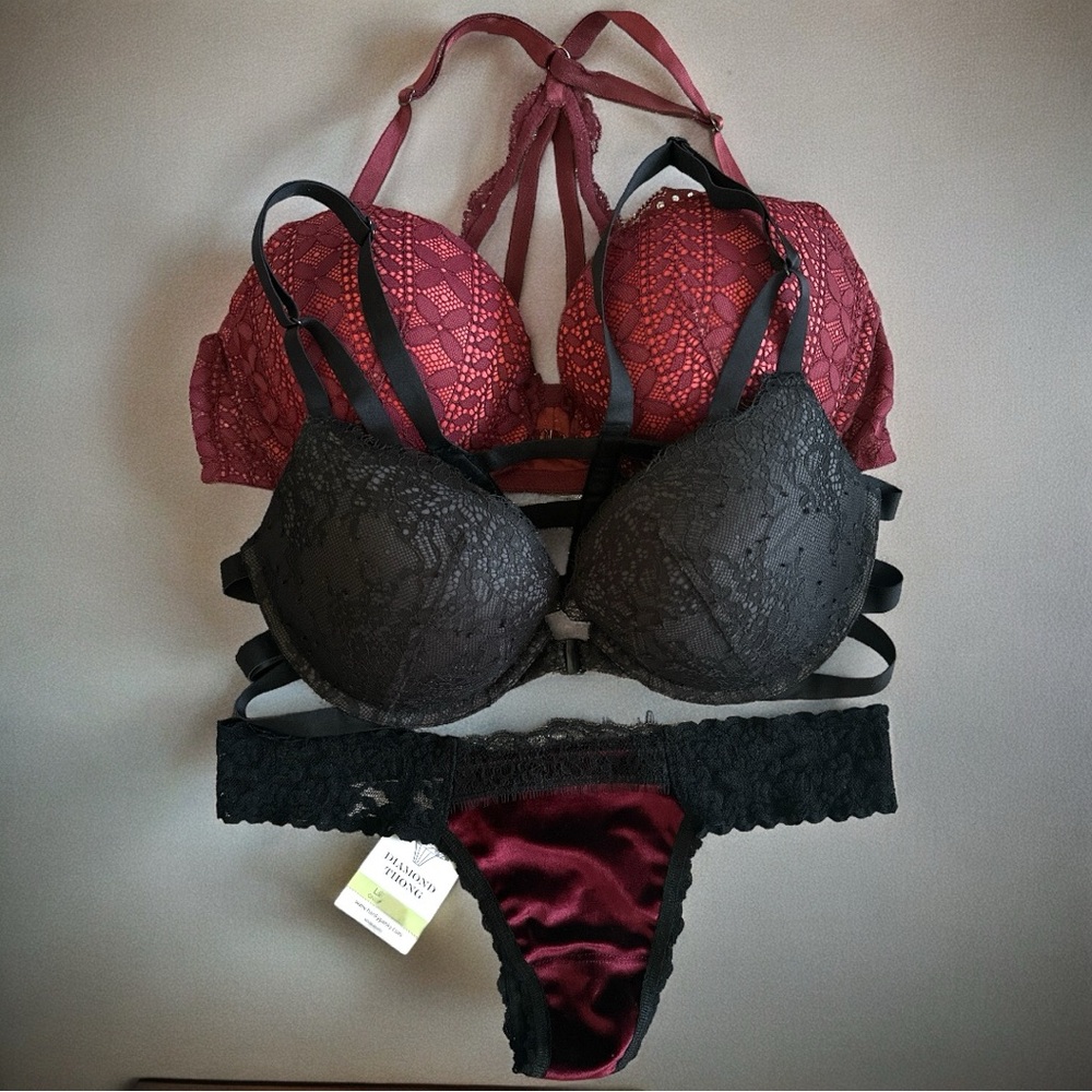 Victoria’s Secret Size 36C Bras w/a NWT matching Hanky Panky Diamond Fit thong